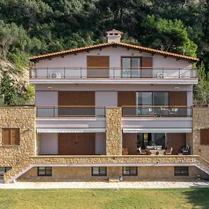 Seagrove, Beachfront In Possidi #feelslikehome Case de vacanță